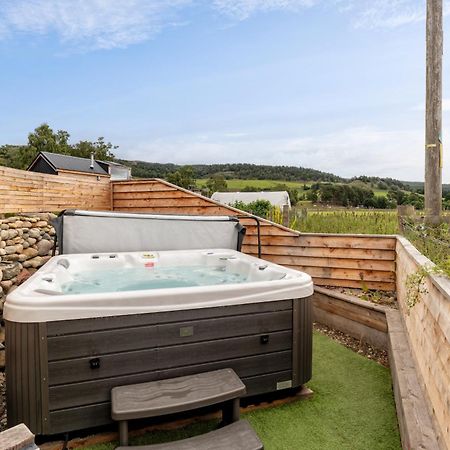 Alba - Charming Boutique Forest View Cabin With Hot Tub In バラター エクステリア 写真