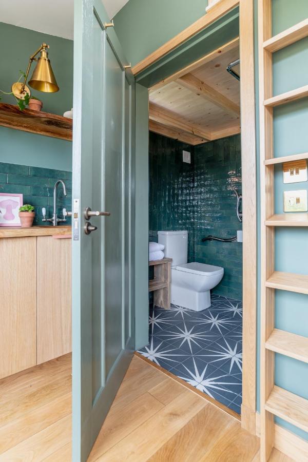 Alba - Charming Boutique Forest View Cabin With Hot Tub In バラター エクステリア 写真